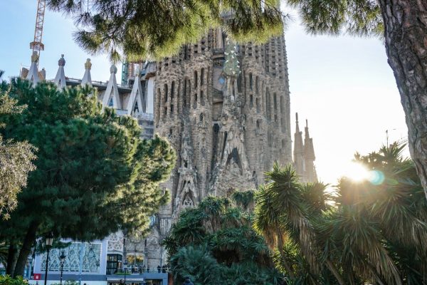 sagrada familia luggage storage